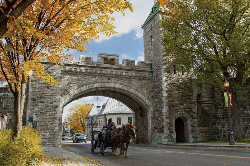 Generations Quebec Old City/ Parking/ Family Bagian luar foto