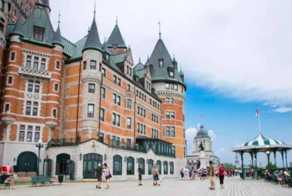 Generations Quebec Old City/ Parking/ Family Bagian luar foto